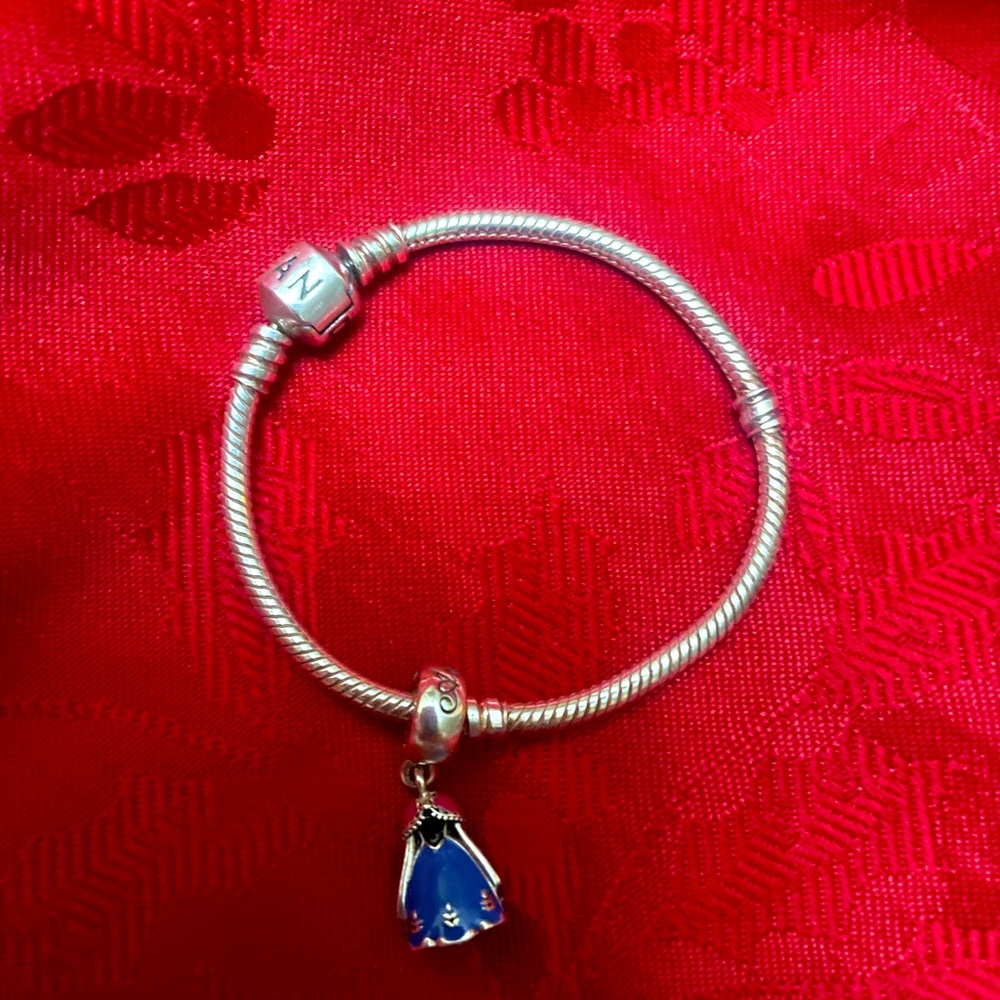 Kid's❄️ PANDǑRA with charm from Frozen ❄️⛄️